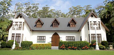 Mt Tamborine Stonehaven Boutique Hotel