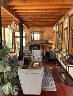 Mt Tamborine Stonehaven Boutique Hotel