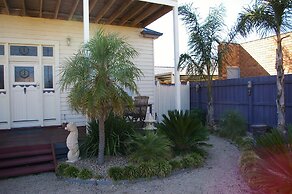 Pelican Sands Bed & Breakfast