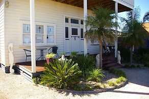 Pelican Sands Bed & Breakfast