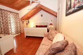 Pelican Sands Bed & Breakfast