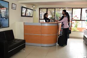 Niza Norte Apartments and Suites