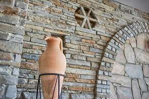 Cavos Bay Hotel and Studios