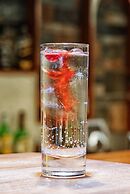 Cavos Bay Hotel and Studios