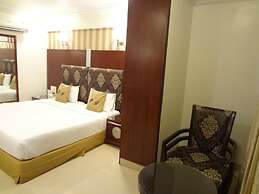 Hotel Suba Palace