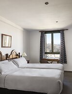 TUGASA Hotel Arco de la Villa