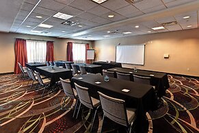 Holiday Inn Express & Suites Wichita Northwest by IHG