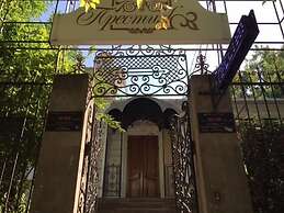 Hotel Prestige