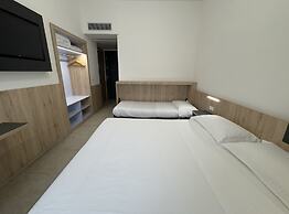 Hotel Holidays