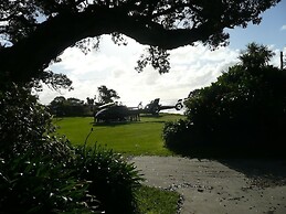 Bethells Beach Cottages