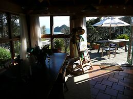 Bethells Beach Cottages