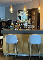 Hotel Sixteen Paris Montrouge