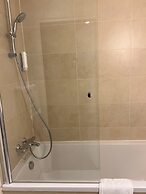 Hotel Sixteen Paris Montrouge