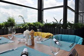 Emerald Hotel Pristina, Kosovo