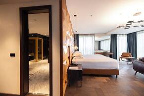 Emerald Hotel Pristina, Kosovo