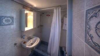 Zina Hotel Apartments