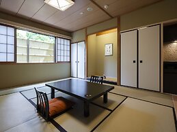 Gion Ryokan Karaku