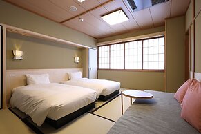 Gion Ryokan Karaku