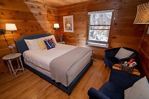 Elliott House Boutique Inn