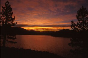 Elliott House Boutique Inn