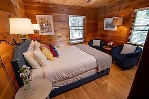 Elliott House Boutique Inn