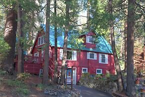 Elliott House Boutique Inn