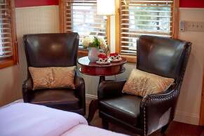 Elliott House Boutique Inn