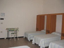 Ostello Casa per Ferie Stella Marina - Hostel
