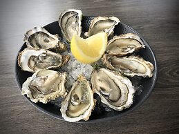 Logis Hôtel & Restaurant Les Mouettes - Larmor Plage, proche de Lorien