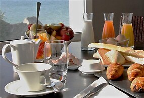 Logis Hôtel & Restaurant Les Mouettes - Larmor Plage, proche de Lorien