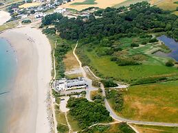 Logis Hôtel & Restaurant Les Mouettes - Larmor Plage, proche de Lorien