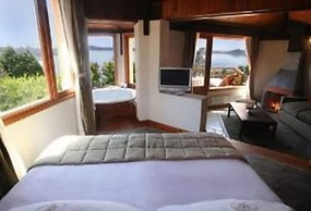 La Sirenuse Lake Resort