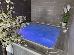 Calme des Pins Hôtel Piscine & Spa