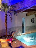 Calme des Pins Hôtel Piscine & Spa