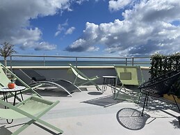 Le Beau Rivage