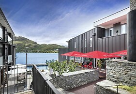 Hilton Queenstown Resort & Spa