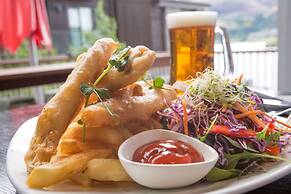 Hilton Queenstown Resort & Spa