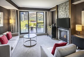 Hilton Queenstown Resort & Spa