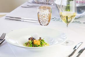 Hilton Queenstown Resort & Spa