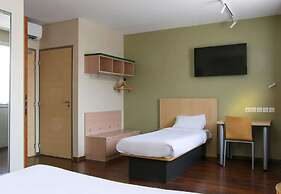 B&B HOTEL Aubagne Gémenos