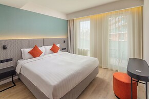 Escala Hotel & Suites