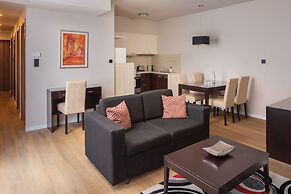 Escala Hotel & Suites