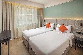 Escala Hotel & Suites