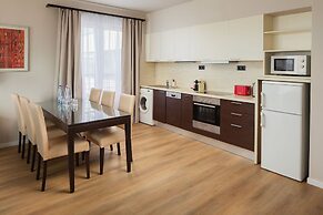 Escala Hotel & Suites