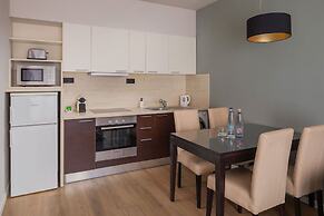 Escala Hotel & Suites