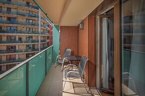 Escala Hotel & Suites