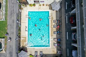 The Barefoot Mailman