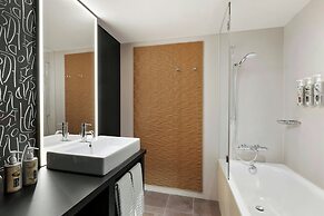 Renaissance Zürich Tower Hotel