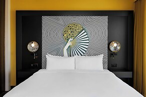 Renaissance Zürich Tower Hotel