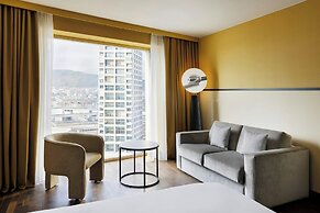 Renaissance Zürich Tower Hotel